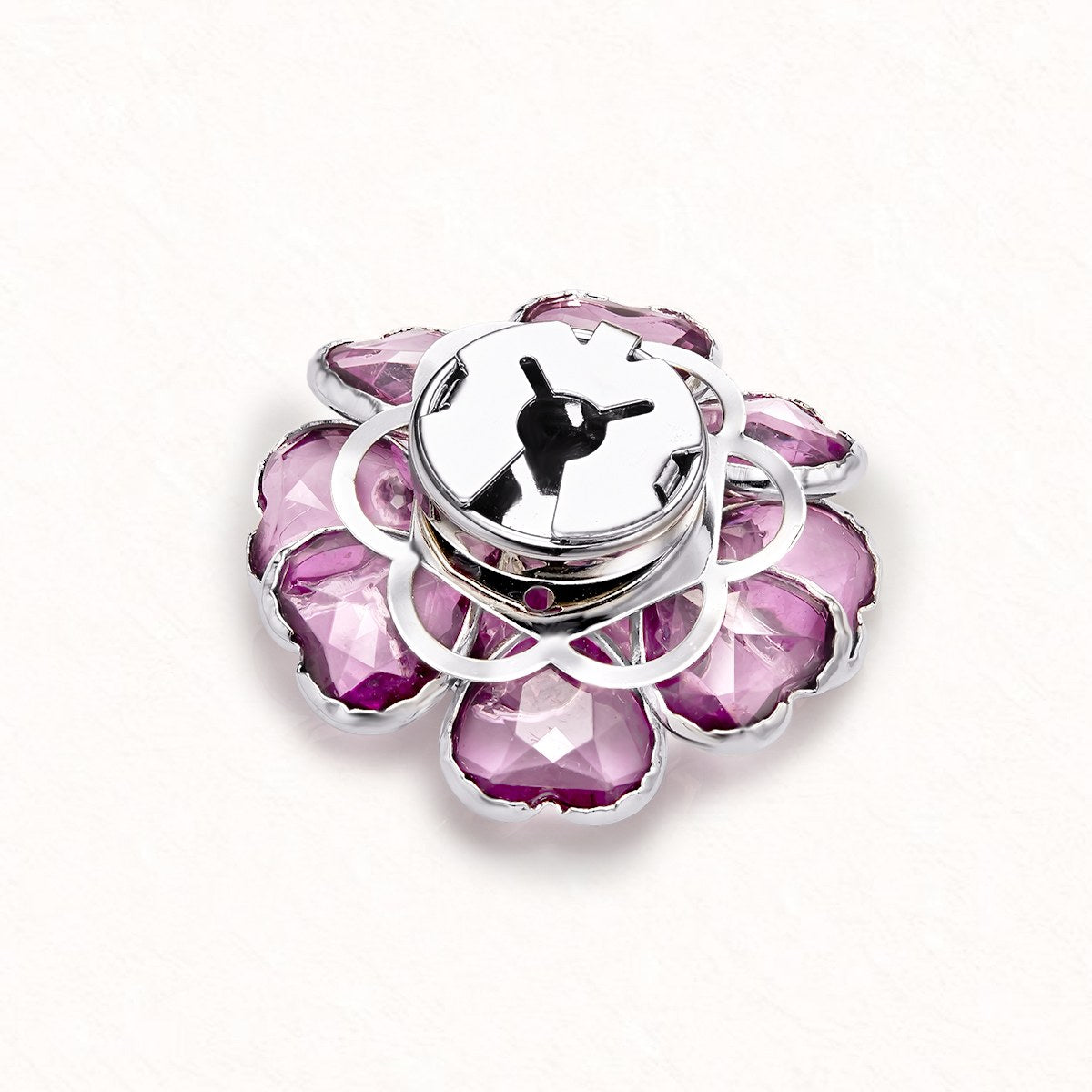 Camélia Lilas – cache-bouton de manchette Coup de Fleur