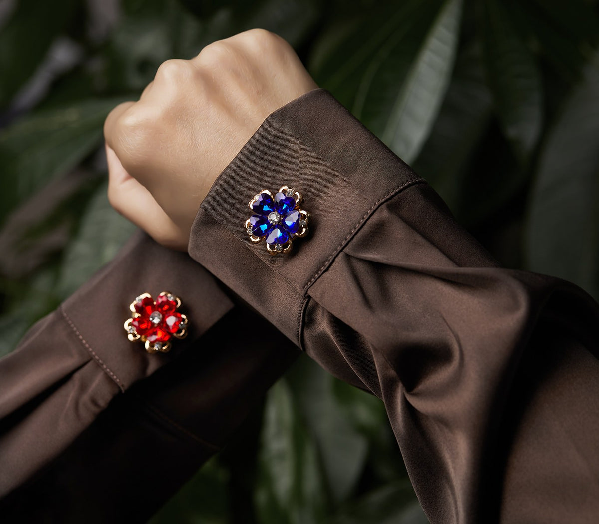 Saphir Nuit – cache-bouton de manchette Coup de Fleur