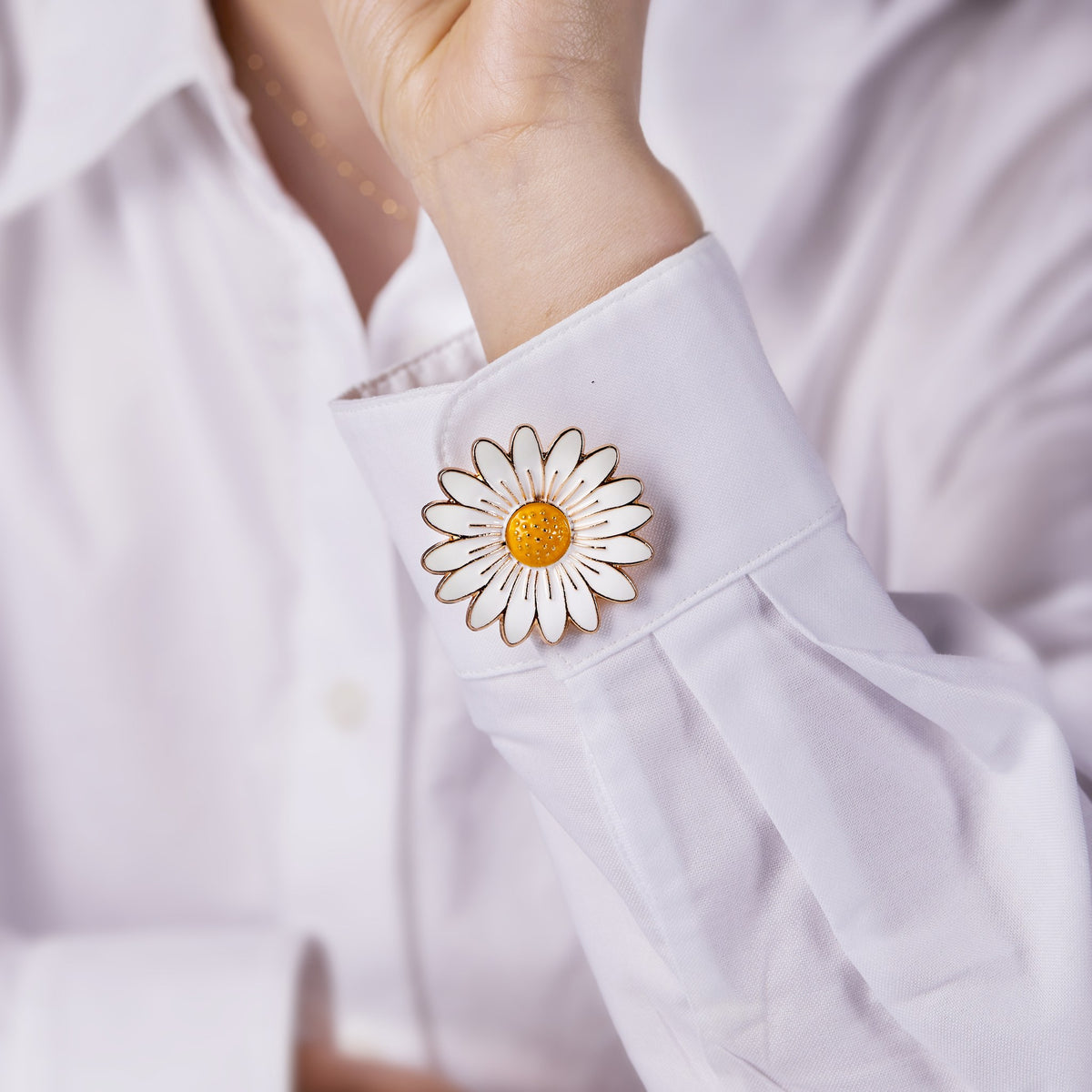 Marguerite – cache-bouton de manchette Coup de Fleur